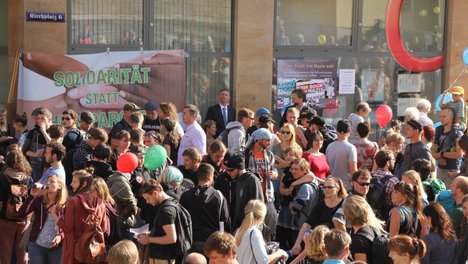 Friedliche Demonstranten bei den Protesten gegen den Thügida-Aufmarsch am 17.8. in Jena